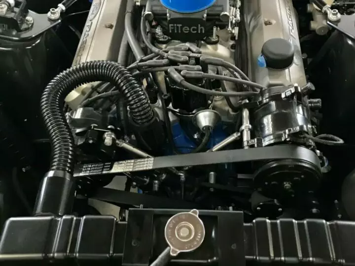 How to Easily Clean an Aluminum Intake Manifold on Your Car