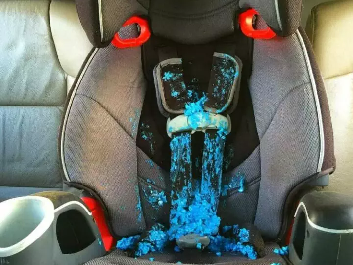 Quick and Easy Tips for Cleaning Between Car Seats